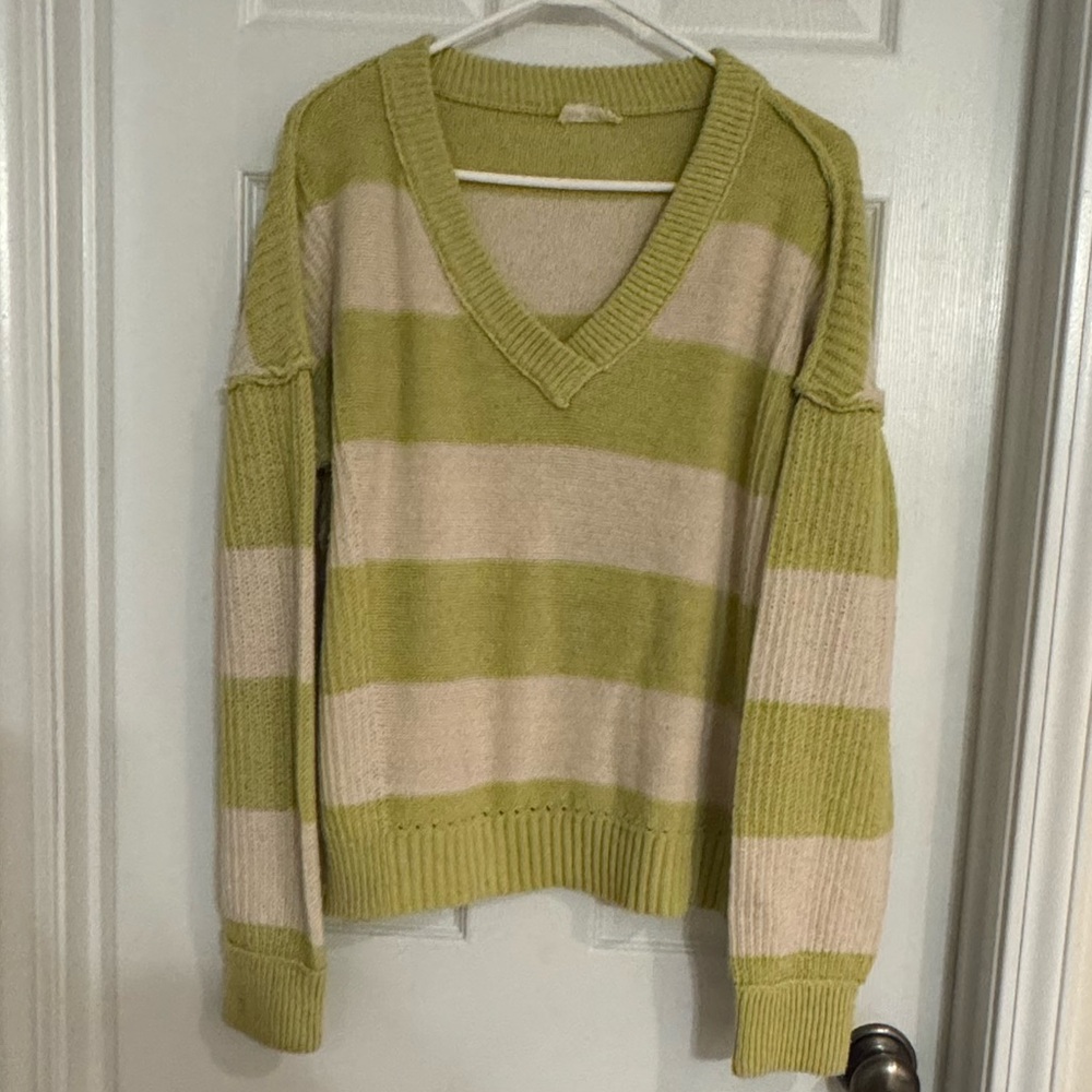 New In sweater - Picture 9 of 9